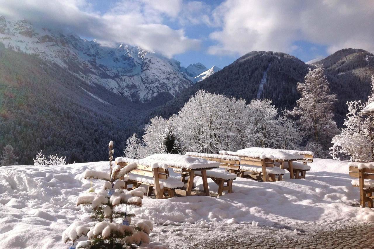 Fogajard Lovely Chalet Мадонна-ді-Кампільйо Екстер'єр фото