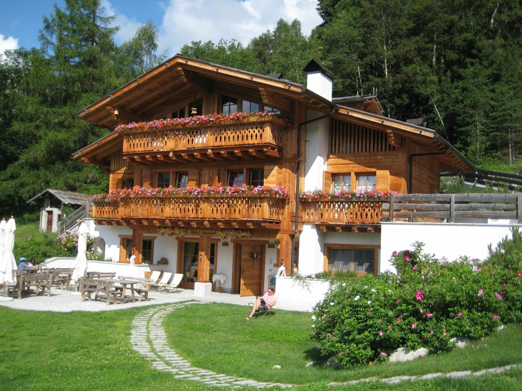Fogajard Lovely Chalet Мадонна-ді-Кампільйо Екстер'єр фото